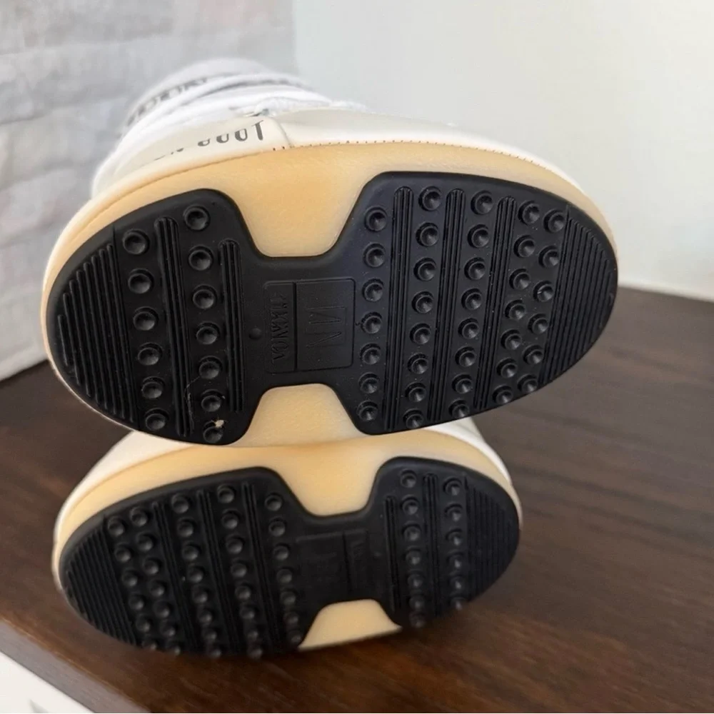 Moon Boot brand new